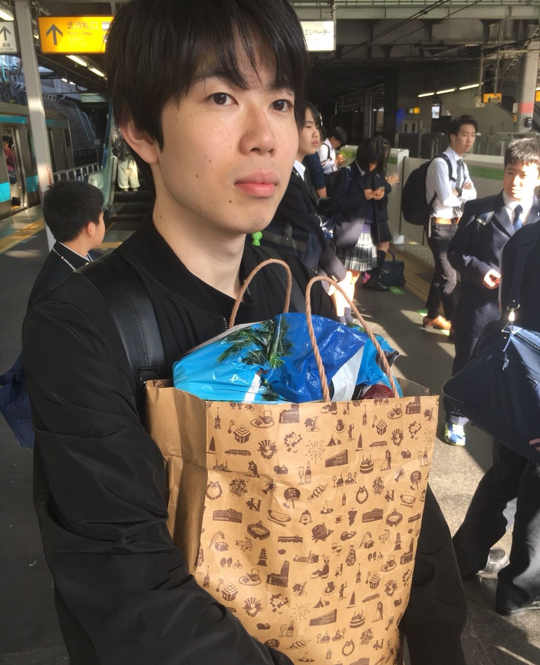 �k�V ����